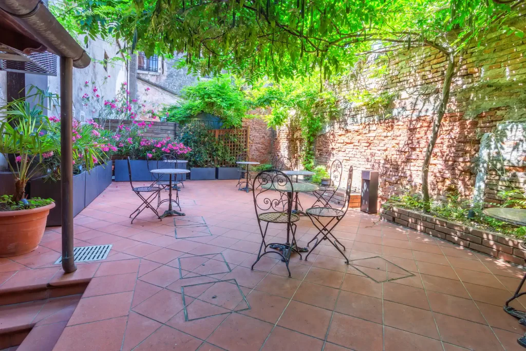 Private garden at Hotel Falier in Venice